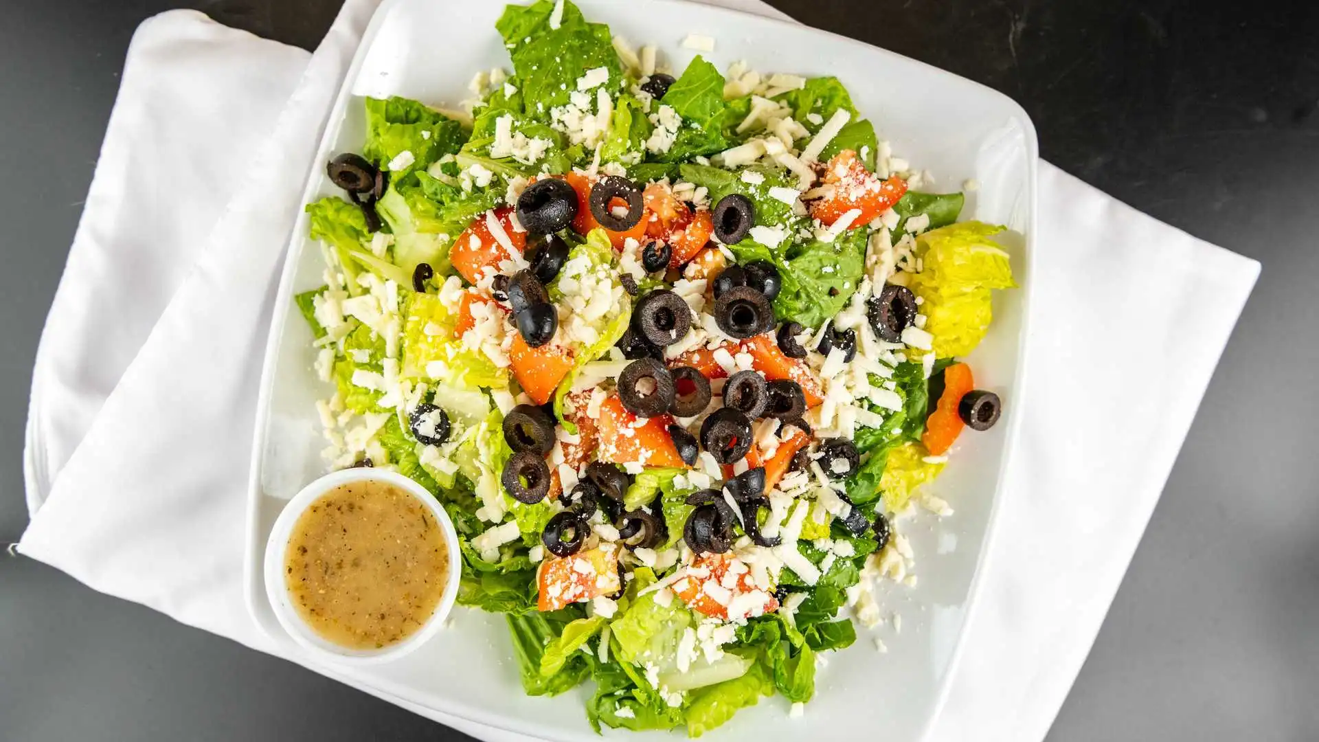 Deluxe pizza with multiple toppings - Pizza 3000 Montgomery